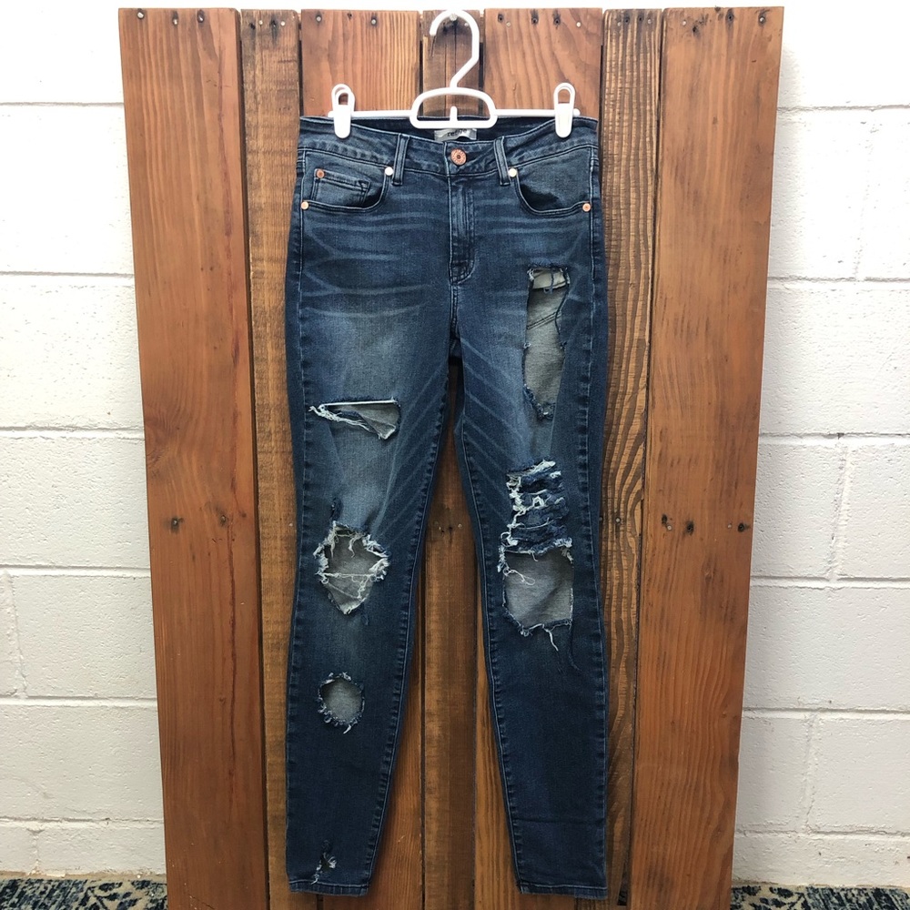 Charlotte Russe size 4 refuge ripped skinny jeans - Picture 2 of 9